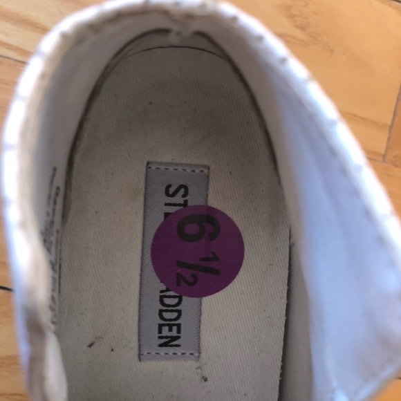 Steve Madden white shoes - Picture 2 of 4